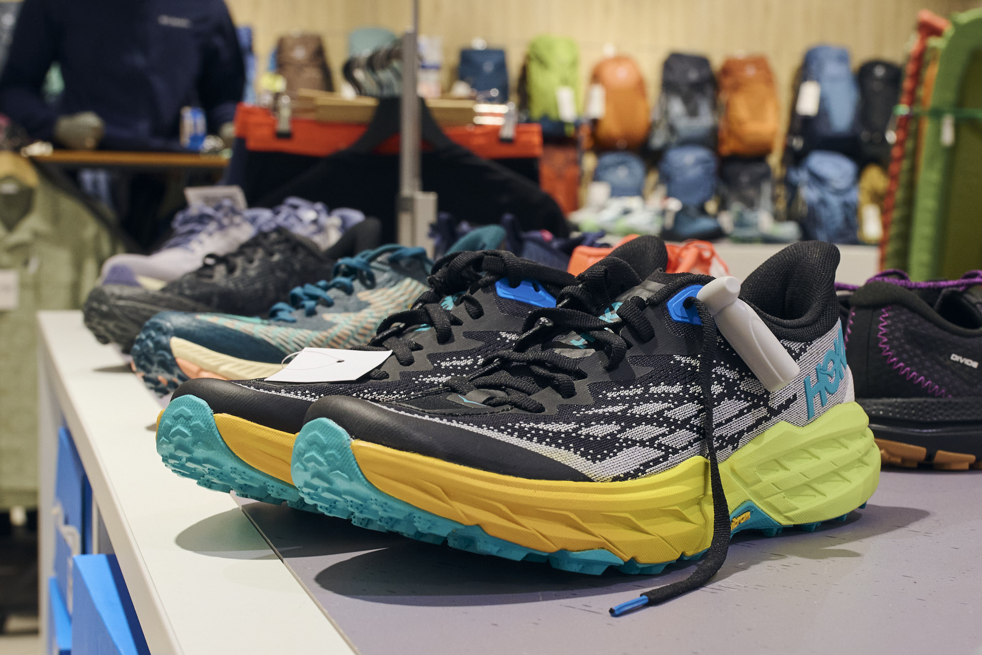Run and Hike Produkt Regal